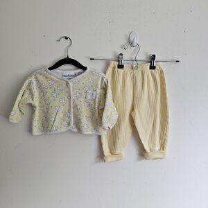 Vintage Weefolks 3–6M Cardigan & Carter’s 6–9M Jogger Pants Pastel Yellow EUC